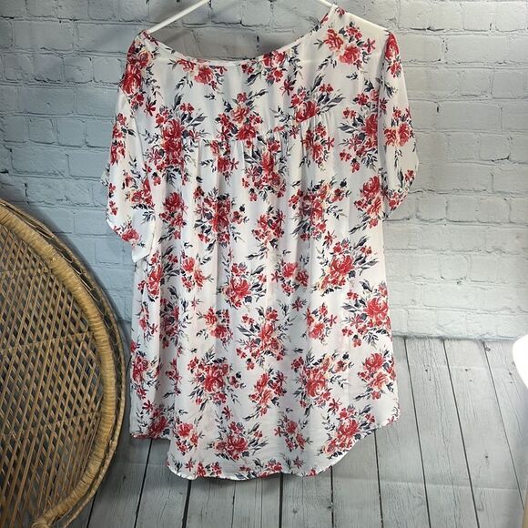 Torrid floral blouse  - Picture 7 of 8